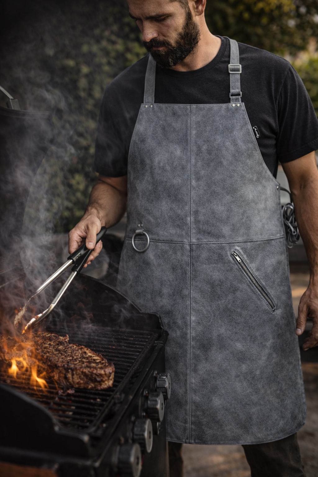 Full-Grain Leather Apron – Adjustable Cross-Back BBQ, Grilling & Woodworking Apron