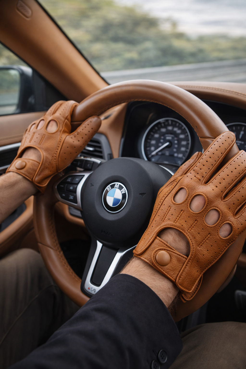 Riparo Men’s Perforated Leather Driving Gloves – Genuine Cowhide, Classic Full-Finger Motoring Style – Breathable Luxury Driving Gloves