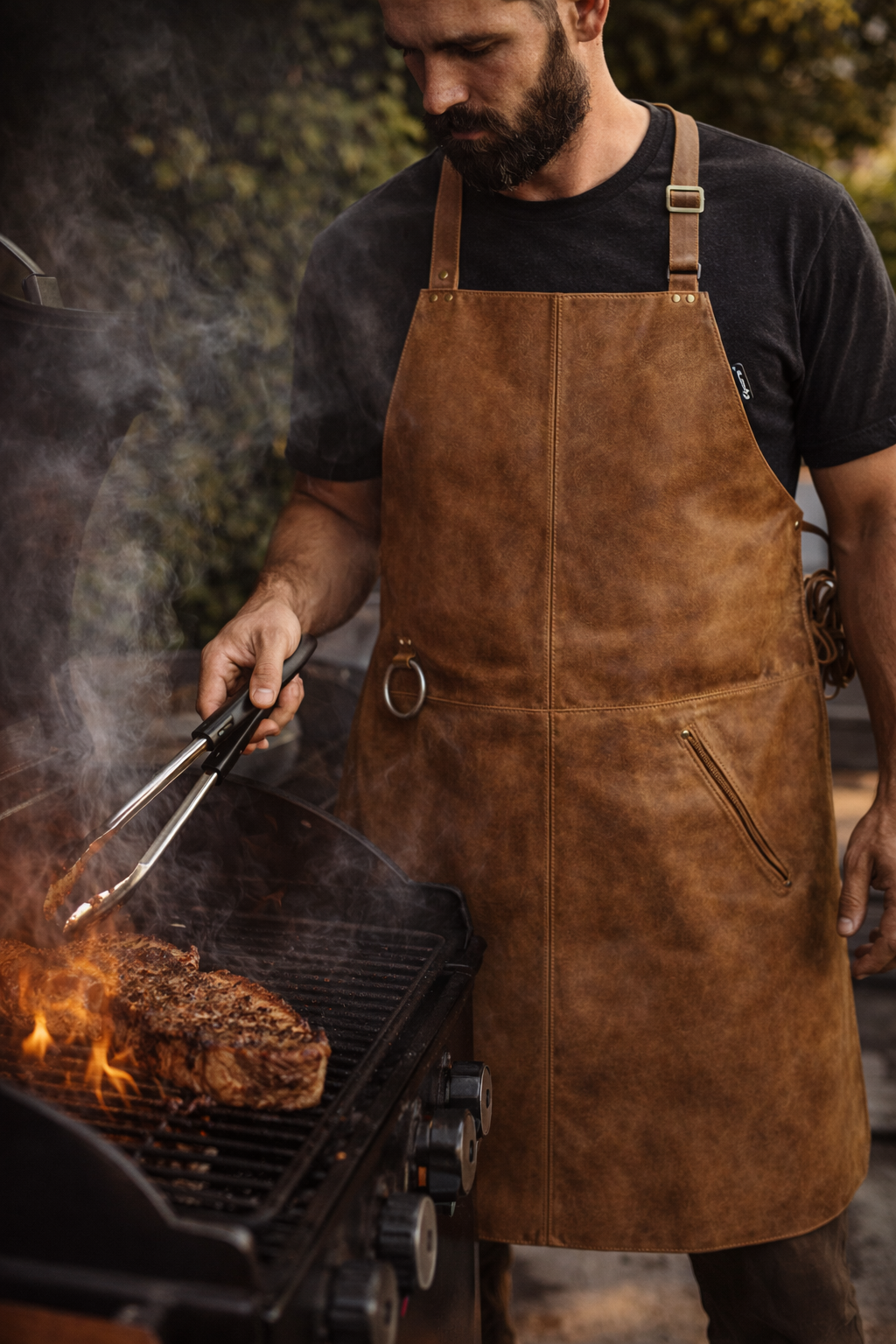 Riparo Full-Grain Leather Chef Apron – Adjustable Cross-Back BBQ & Grilling Apron for Cooking, Welding, Woodworking – Professional Heavy-Duty Leather